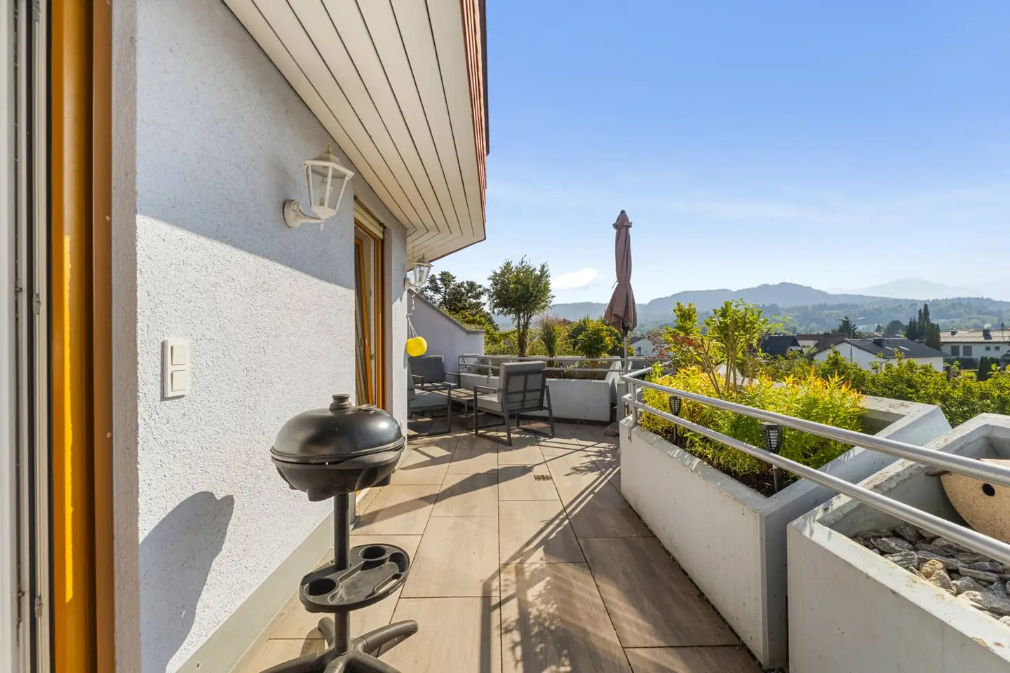 Außergewöhnliche Maisonette in Viktring | 3 SZ | Dachterrasse | TG-Stellplatz | besondere Architektur