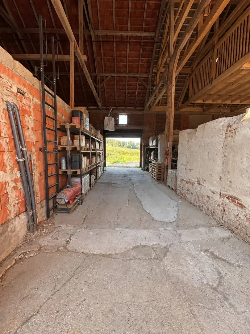 235 m² storage space for rent flexibly usable
