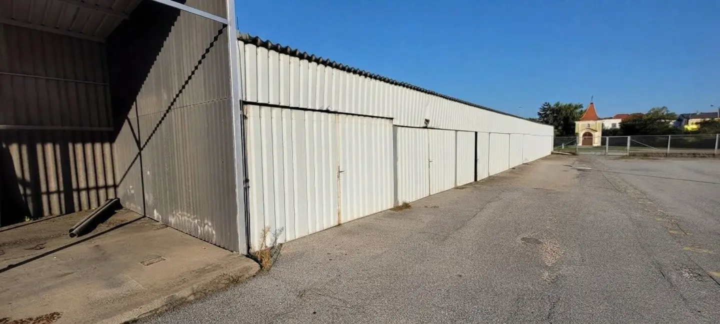 Garagenboxen- 140m² - Gänserndorf - Hauptstraße/Dammgasse