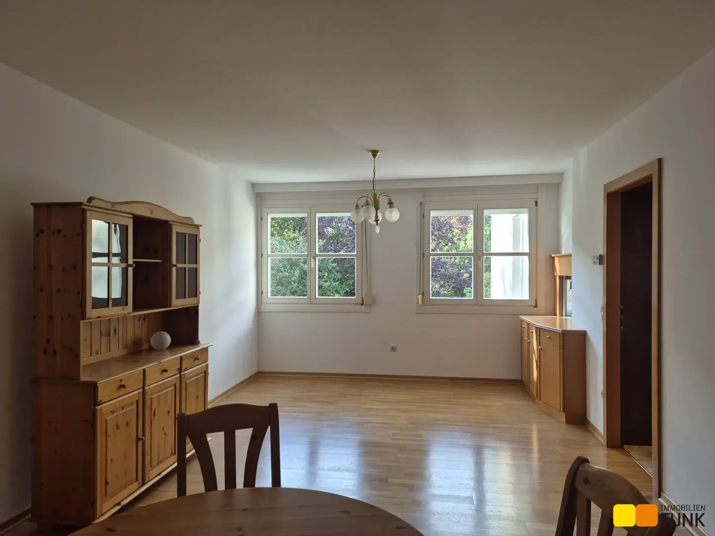 Quiet 3-room apartment in Hietzing with garage
