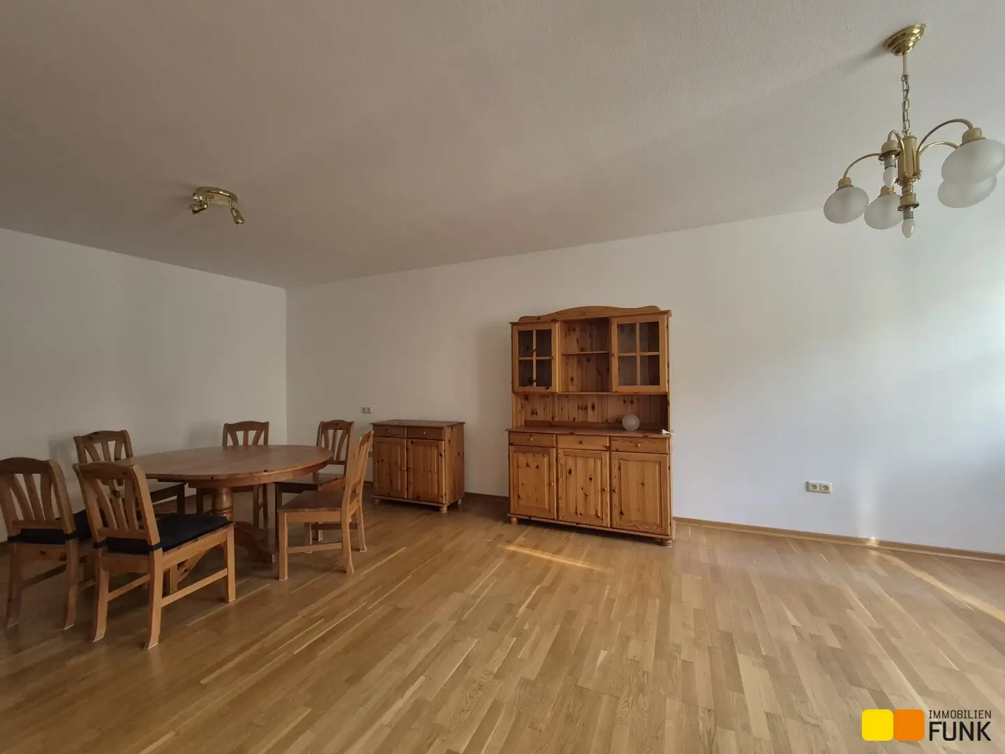 Quiet 3-room apartment in Hietzing with garage