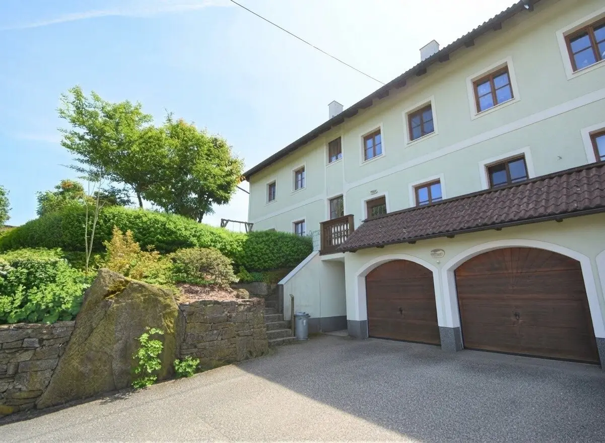 Living with quality of life – cozy 2-room apartment with balcony and view of greenery