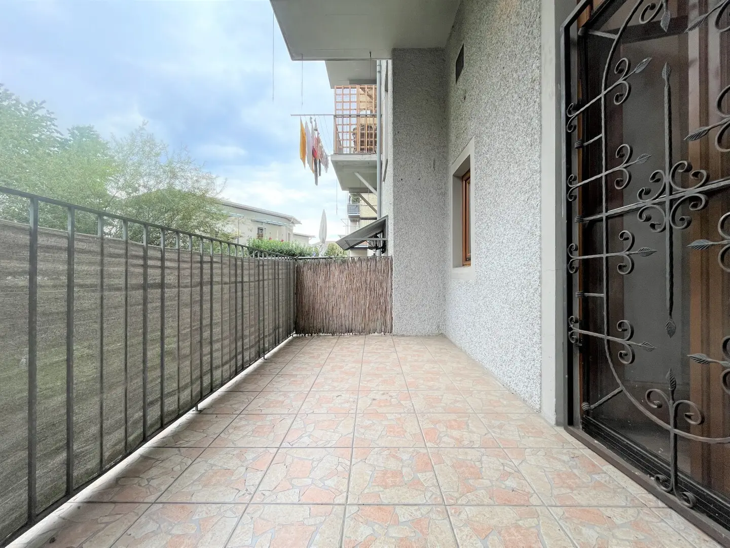 Erdgeschosswohnung mit Terrasse nahe Volksgarten