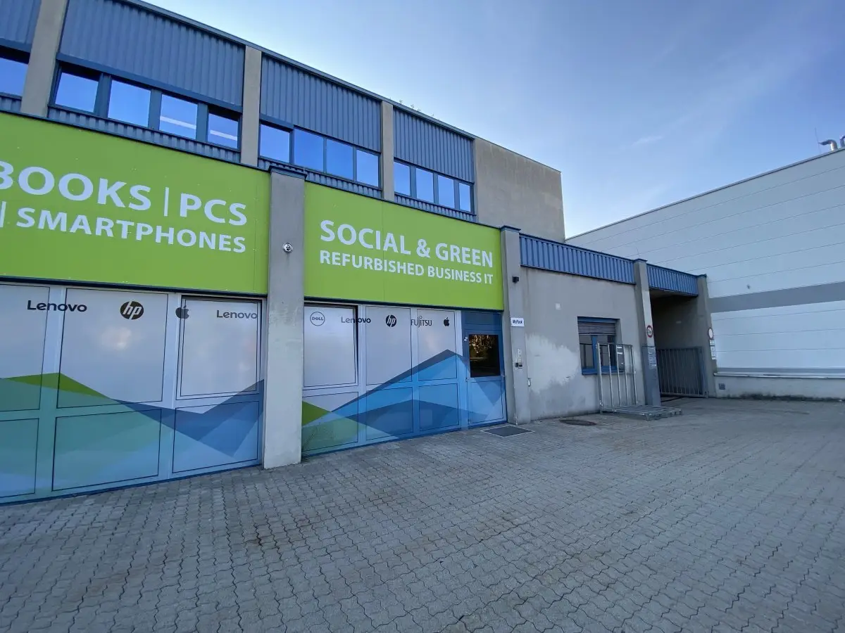 Bright accessible office space with parking Apartment