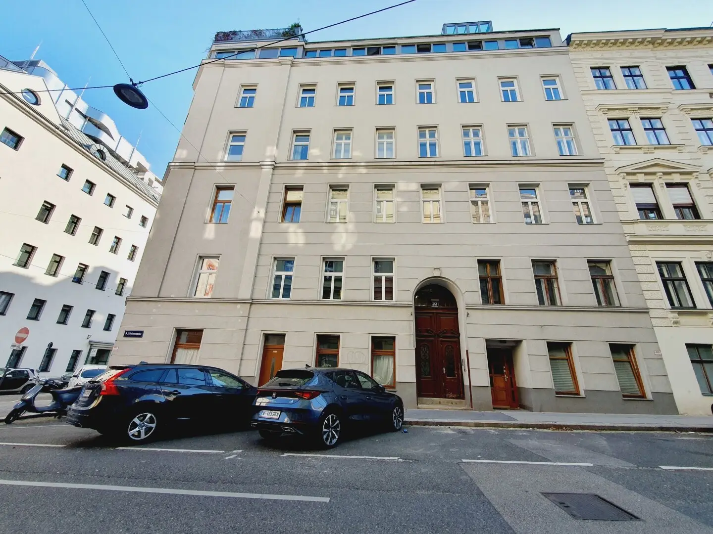 NEW Indefinitely Tenanted Historic 3-Room Apartment NO Right of Transfer in TOP Location in the 9th District