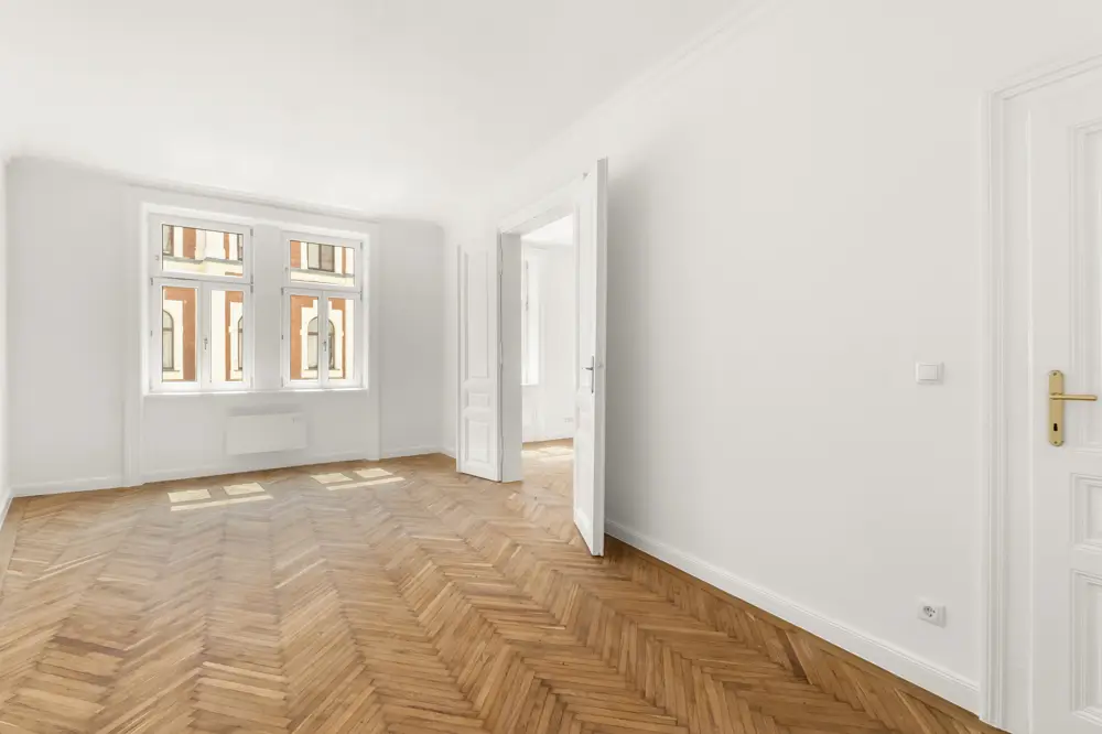 Stilvolle Altbauwohnung mit Charme und neuem Aufzug