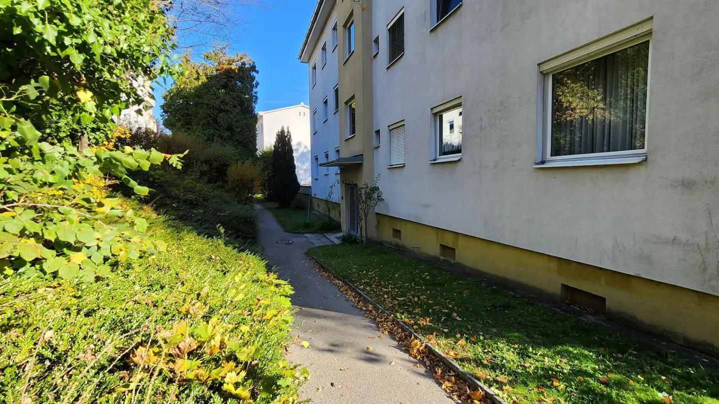 3-Zimmerwohnung - mit Freifläche!