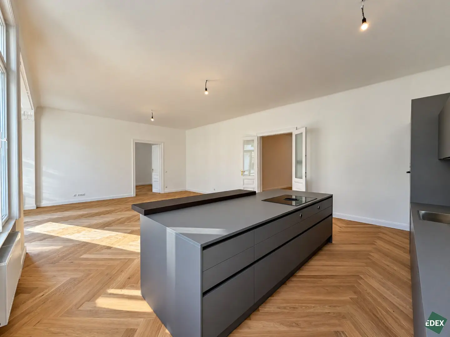 First occupancy after renovation | Stunning 5-room period apartment in an attractive location of the 7th district
