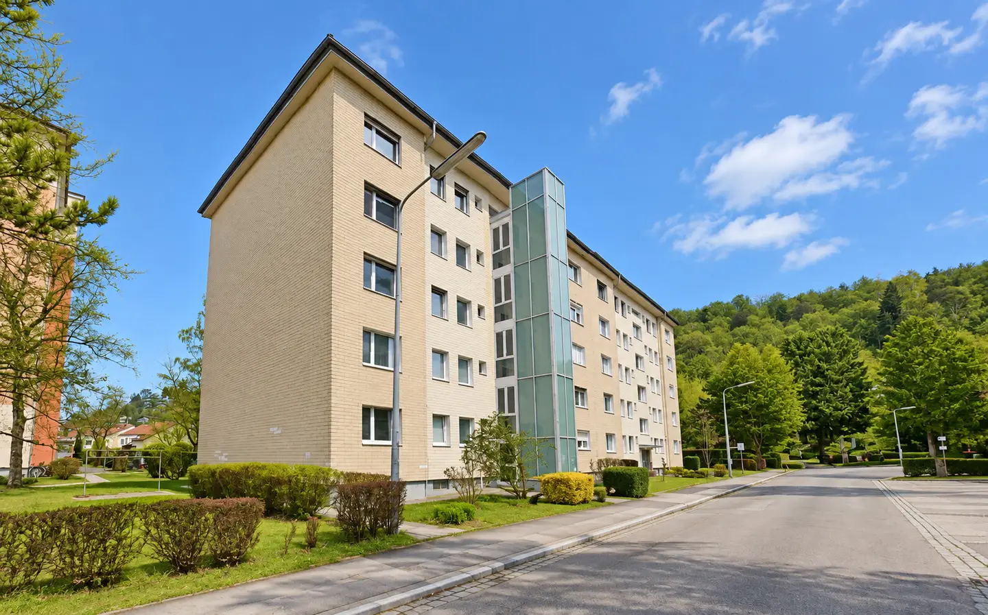 Wohnung in grüner ruhiger Lage mit Aufzug
