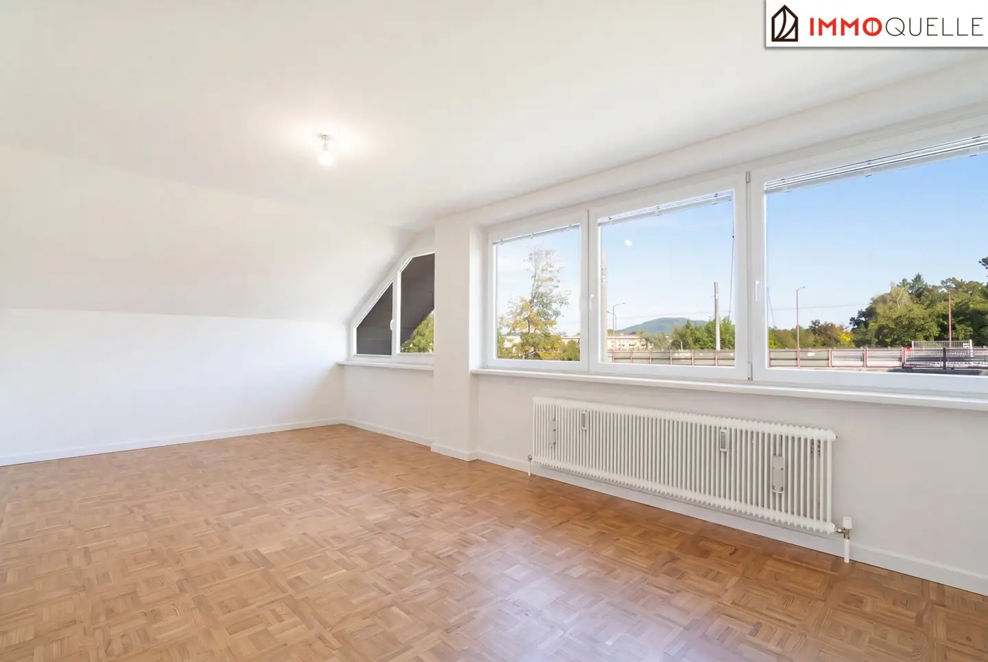 Stadtnah wohnen, Ruhe genießen - Helle 2-Zimmer-Wohnung im Erstbezug nach Sanierung mit Festungsblick, eigener Garage und ruhiger Lage nahe der Salzach