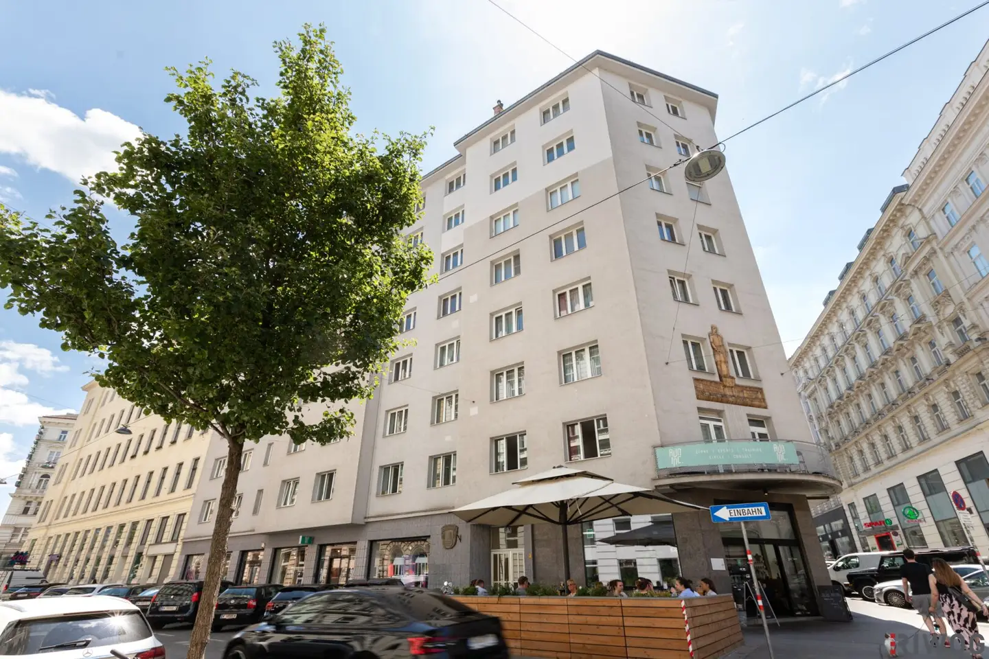 City Dream between Schwedenplatz and Hoher Markt | SOUTHEAST on the 5th Floor | Partly Courtyard Location | Ideal for Shared Flat Use | Free Rent