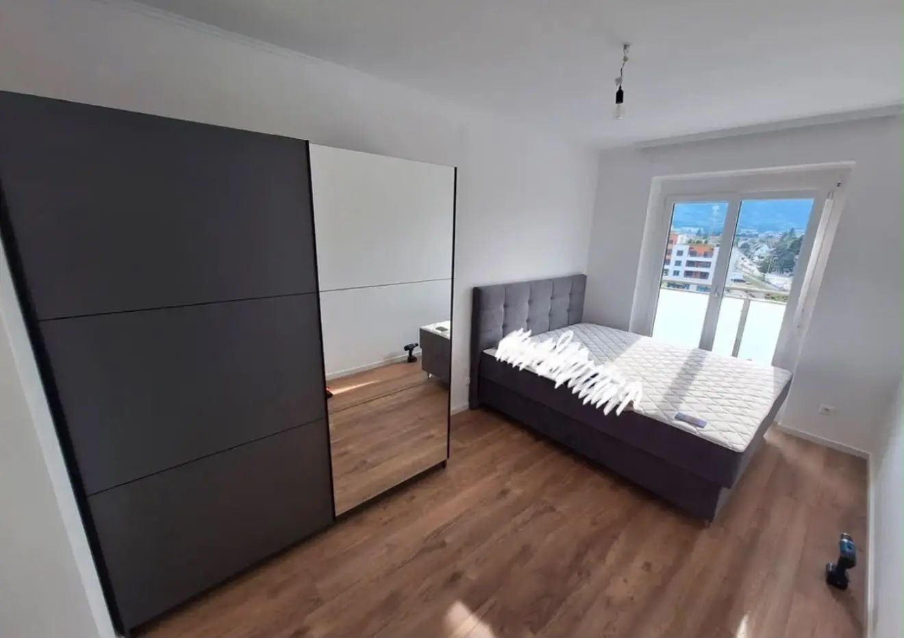 Anlage aufgepasst !!! 3-Zimmer Wohnung in Graz, Renoviert mit Balkon, Loggia &amp; Garage!