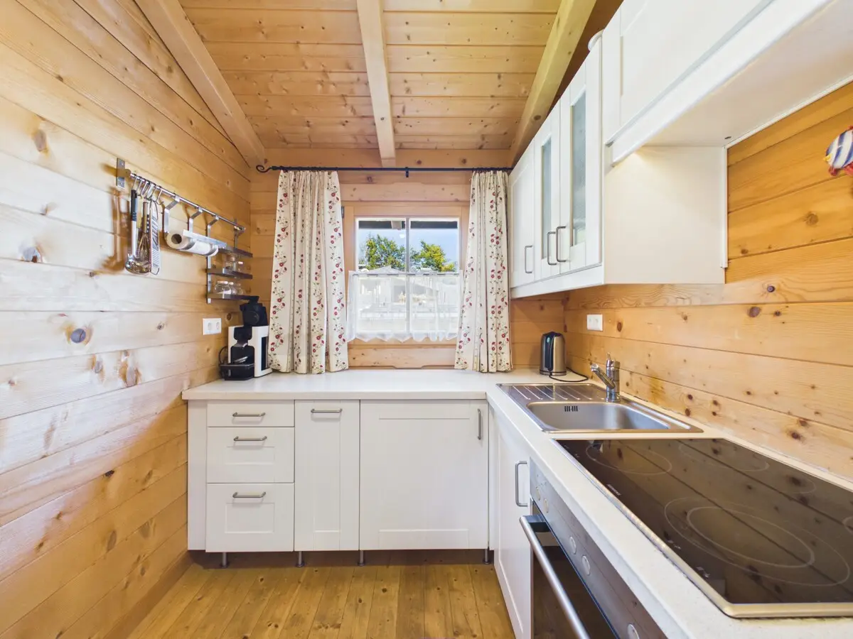 Ruhige Ferienwohnung mit Garten und Bergblick