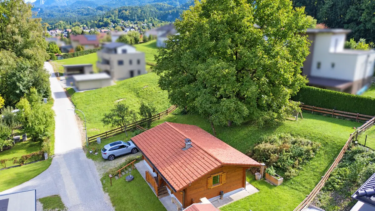 Ruhige Ferienwohnung mit Garten und Bergblick