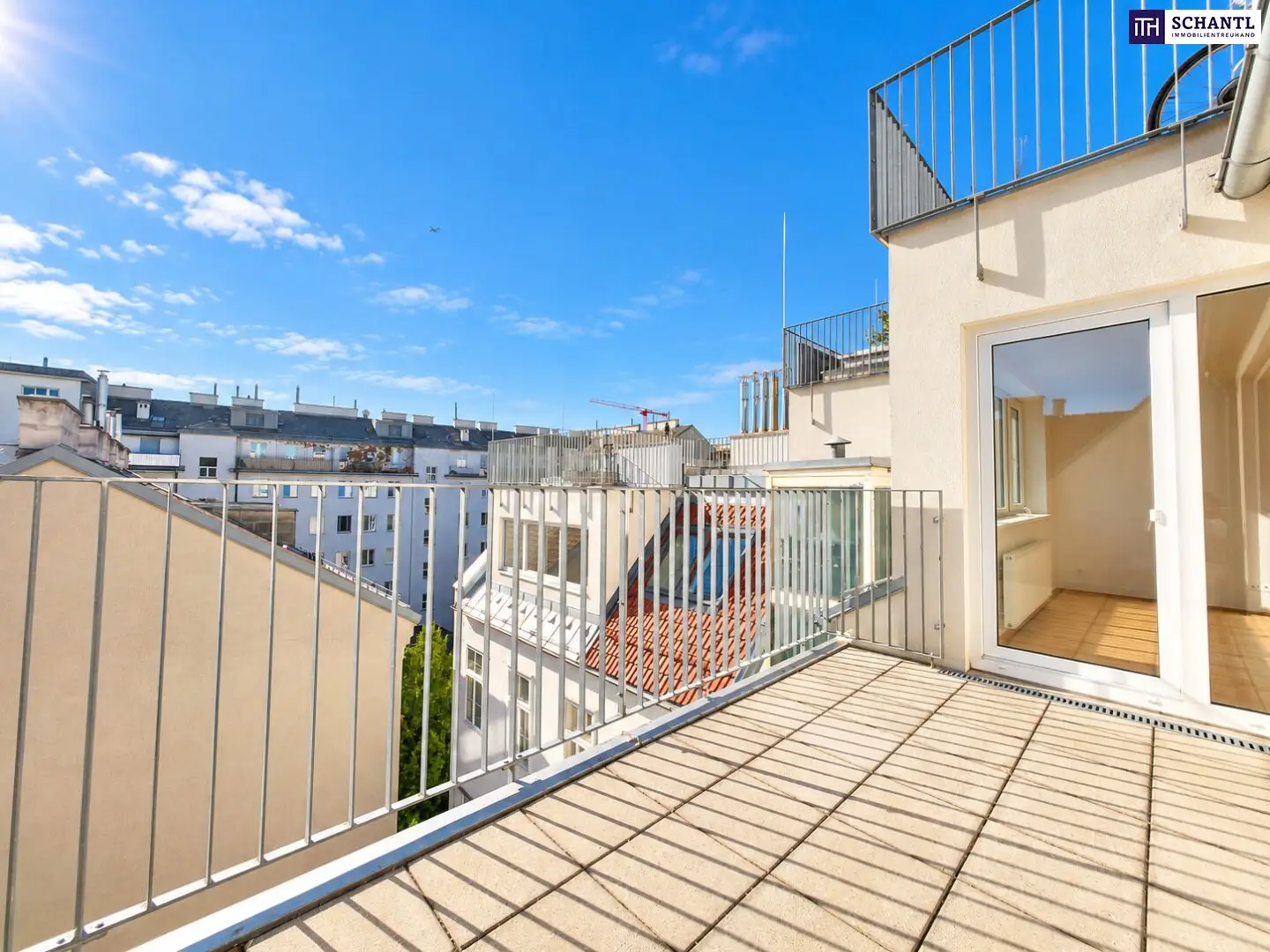 Über den Dächern Wiedens | 3 Zimmer, Terrasse &amp; extra viel Sonnenlicht – jetzt besichtigen!