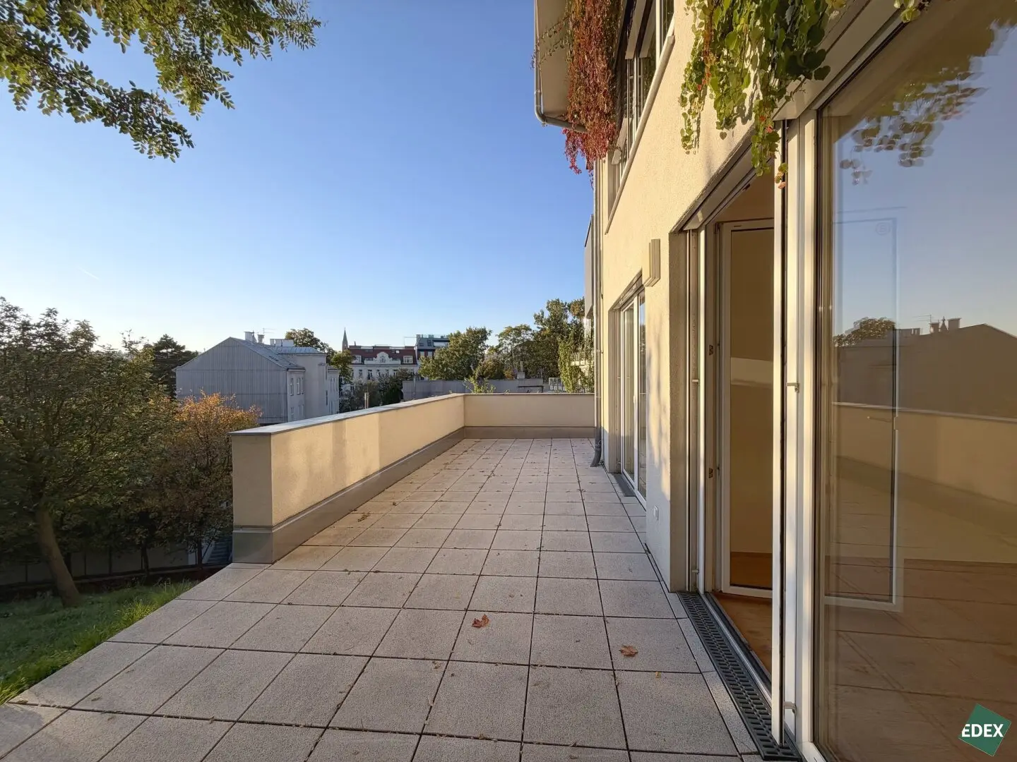Viel Platz, viel Grün: 140 m² und 56 m² Terrasse nahe Türkenschanzpark