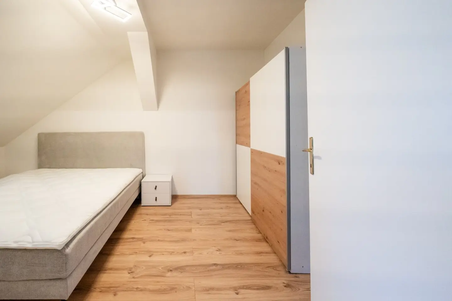 Bright 2-room apartment with air conditioning in central Puntigam