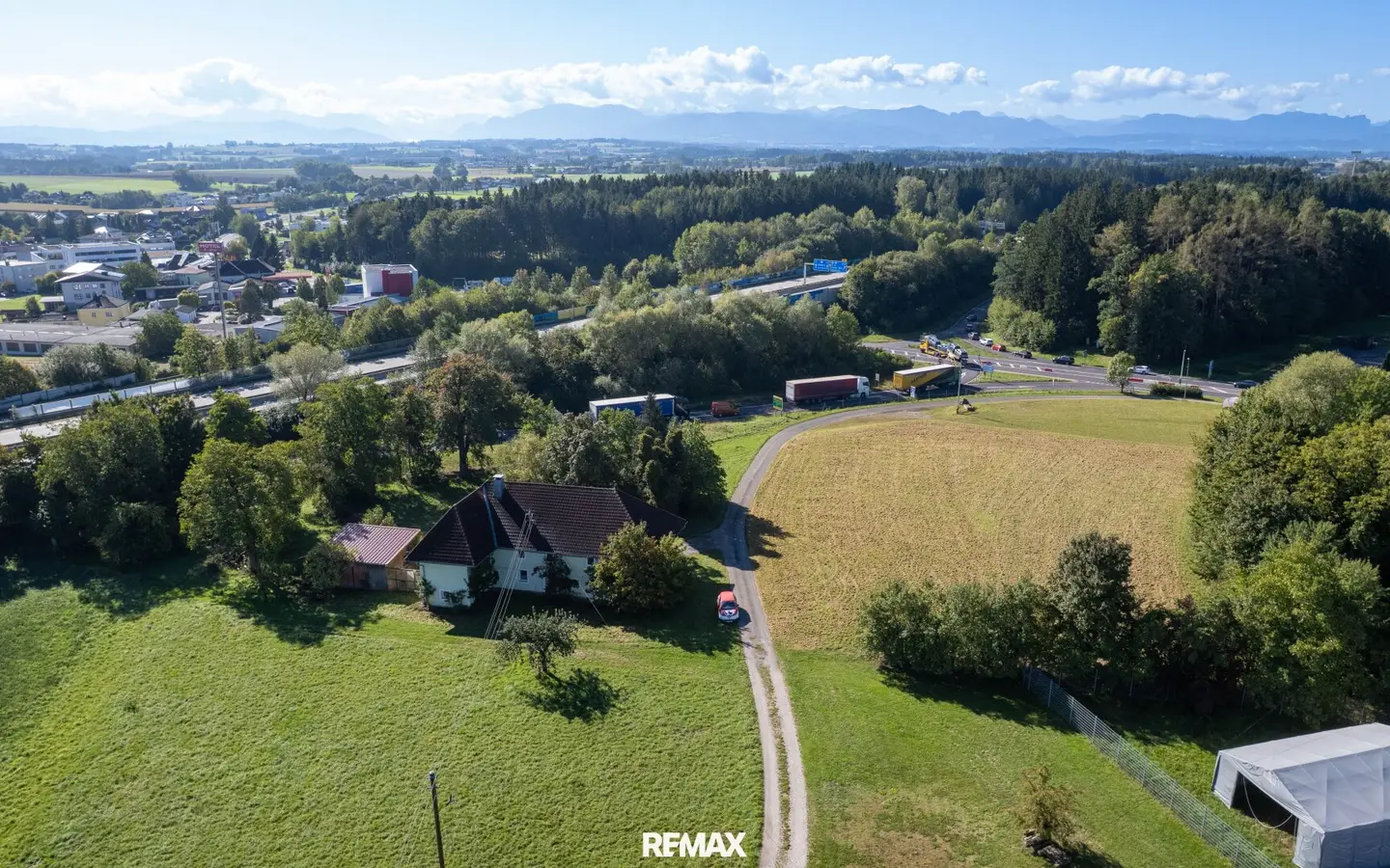 Open House am Samstag den 10. Oktober von 10 bis 12 Uhr –  Der kurze Weg zur Autobahn, und der richtige Platz für Ihren nächsten Schritt!