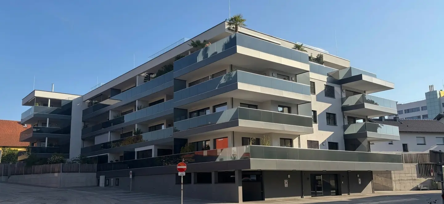 Lichtdurchflutete Wohnung mit Loggia in zentrumsnähe