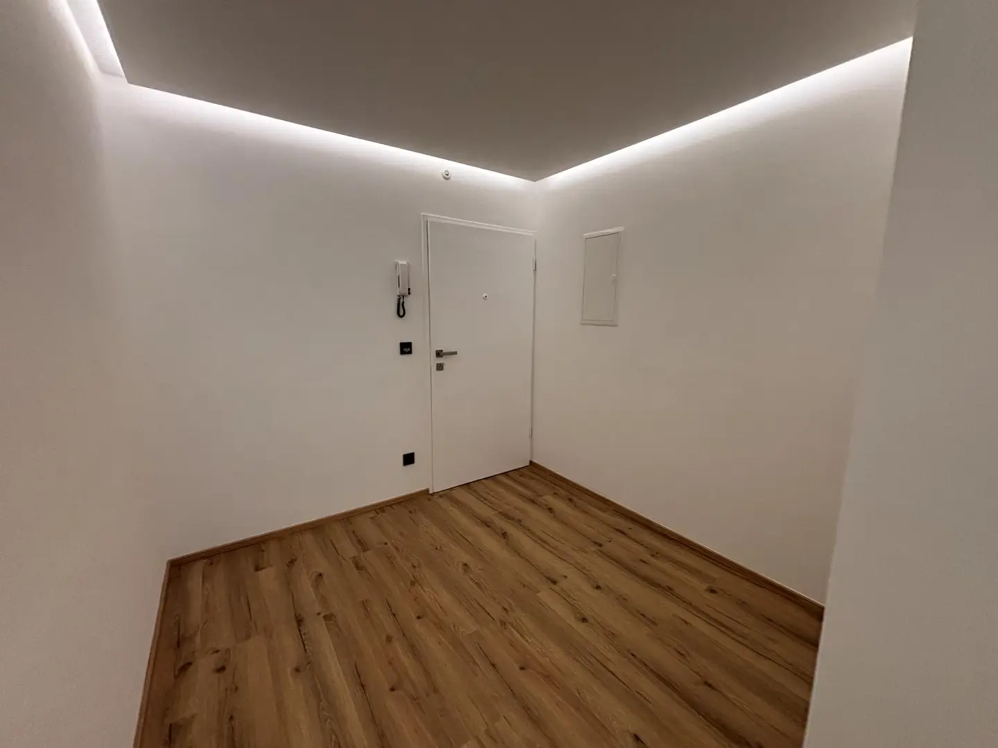 Sanierte Wohnung mit Lift und Bergblick