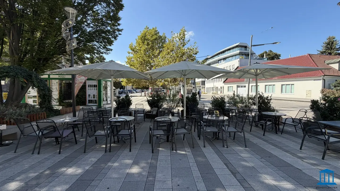 Übernahme von traditionsreicher Café-Konditorei mit eigener Backstube und Gastgarten