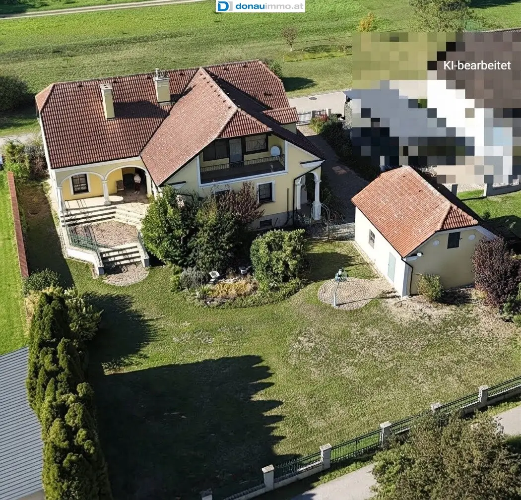 2305 Kopfstetten - Stilvolles Haus mit Seele: Villa mit Bogenarkaden, Kachelofen und viel Platz zum Leben