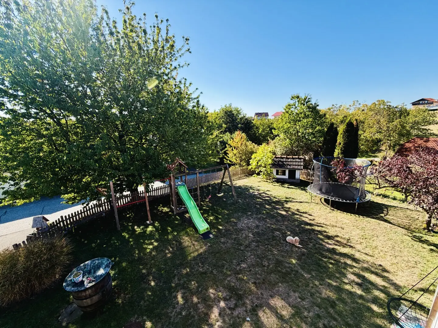 Hochstraden: Idyllische Höhenlage trifft großzügiges Wohnen - 1344 m2 Grundstück, 218 m2 NFL, 5 Zimmer, Gargage und Caport!