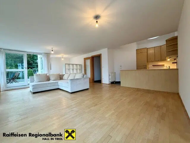 3-Zimmer-Dachgeschoßwohnung mit Tiefgaragenplatz und Innsbruck-Blick zu vermieten