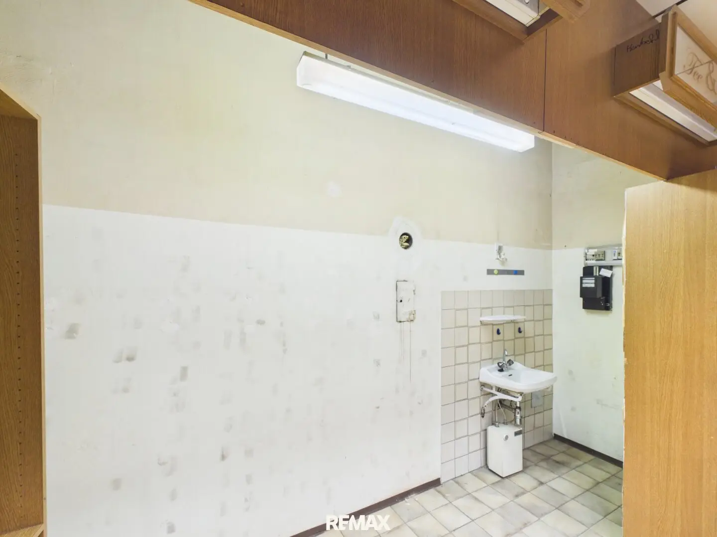 Storage with 24 m² in 1060 Vienna - rentable only in combination