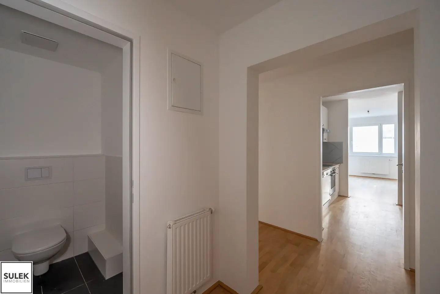 Spacious living in the 3rd District: 4 rooms, balcony &amp; top infrastructure near Wien Mitte