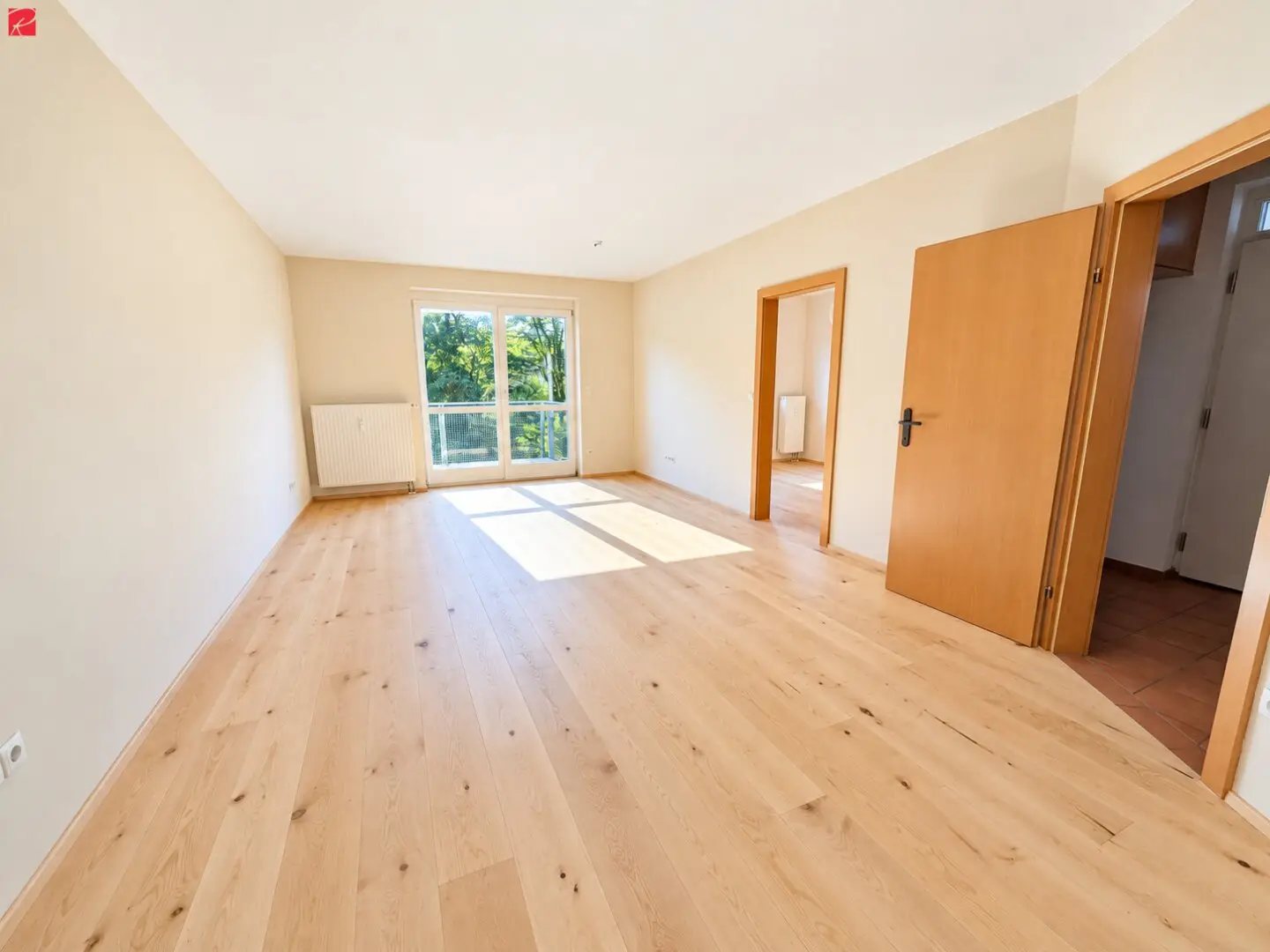Licht, Ruhe &amp; Grünblick – helles Wohnen mit Balkon &amp; Tiefgarage!