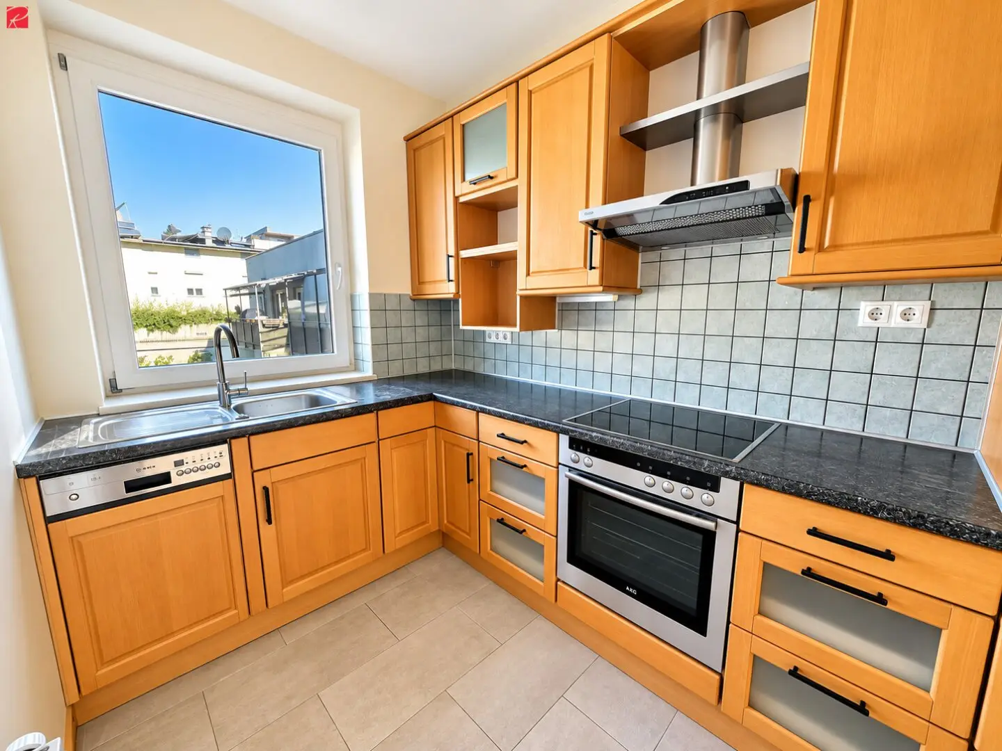 Licht, Ruhe &amp; Grünblick – helles Wohnen mit Balkon &amp; Tiefgarage!