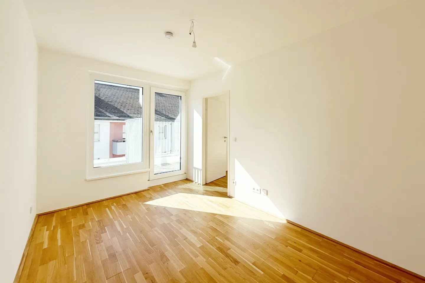 Moderne Wohnung mit großer Terrasse in grüner Lage