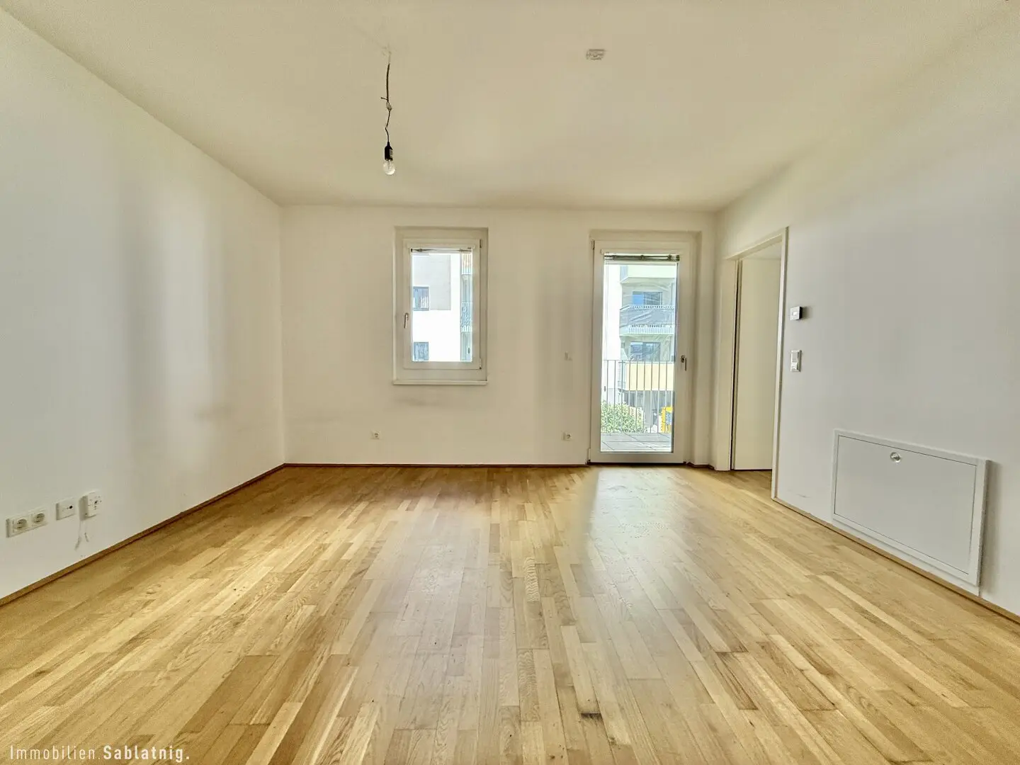 STYLISH LIVING! Modern 2-room apartment with balcony in Vienna Favoriten!