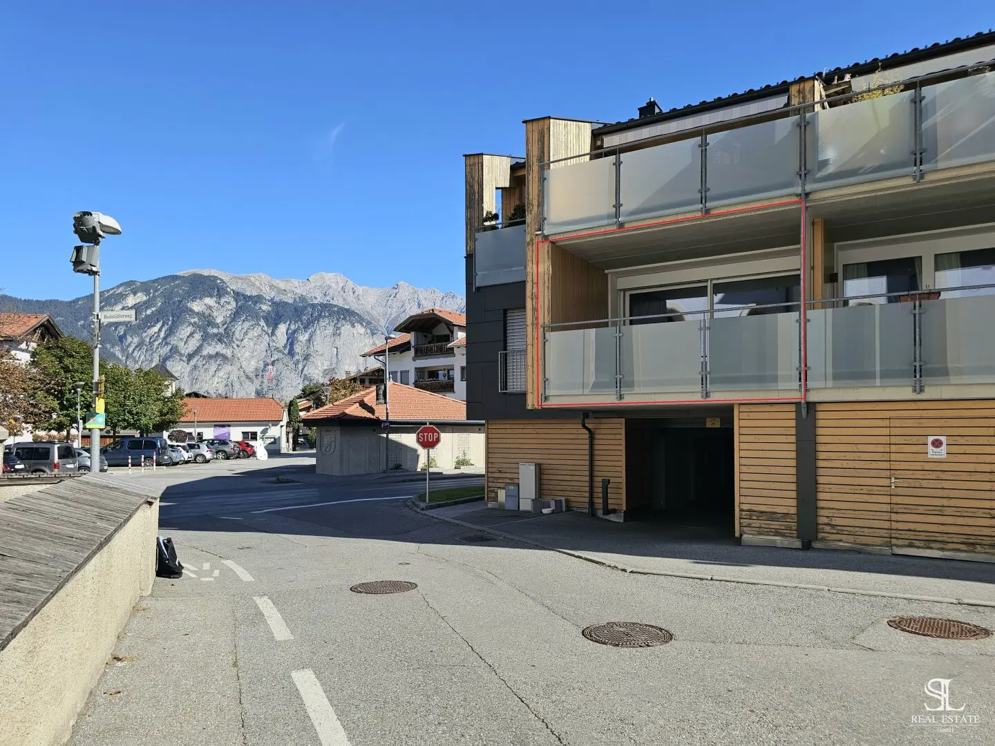 Moderne 2-Zimmer-Maisonette mit Balkon und Garage in Birgitz
