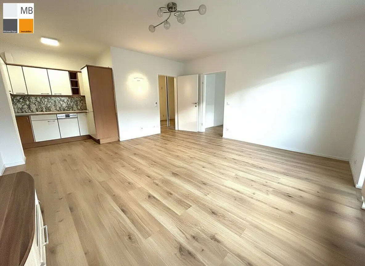 Pure sun, elevator, quiet and the U6 around the corner I MB IMMOBILIEN