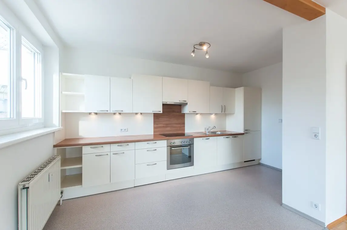Sonnige 4-Zimmer-Wohnung mit Südbalkon in Waidmannsdorf