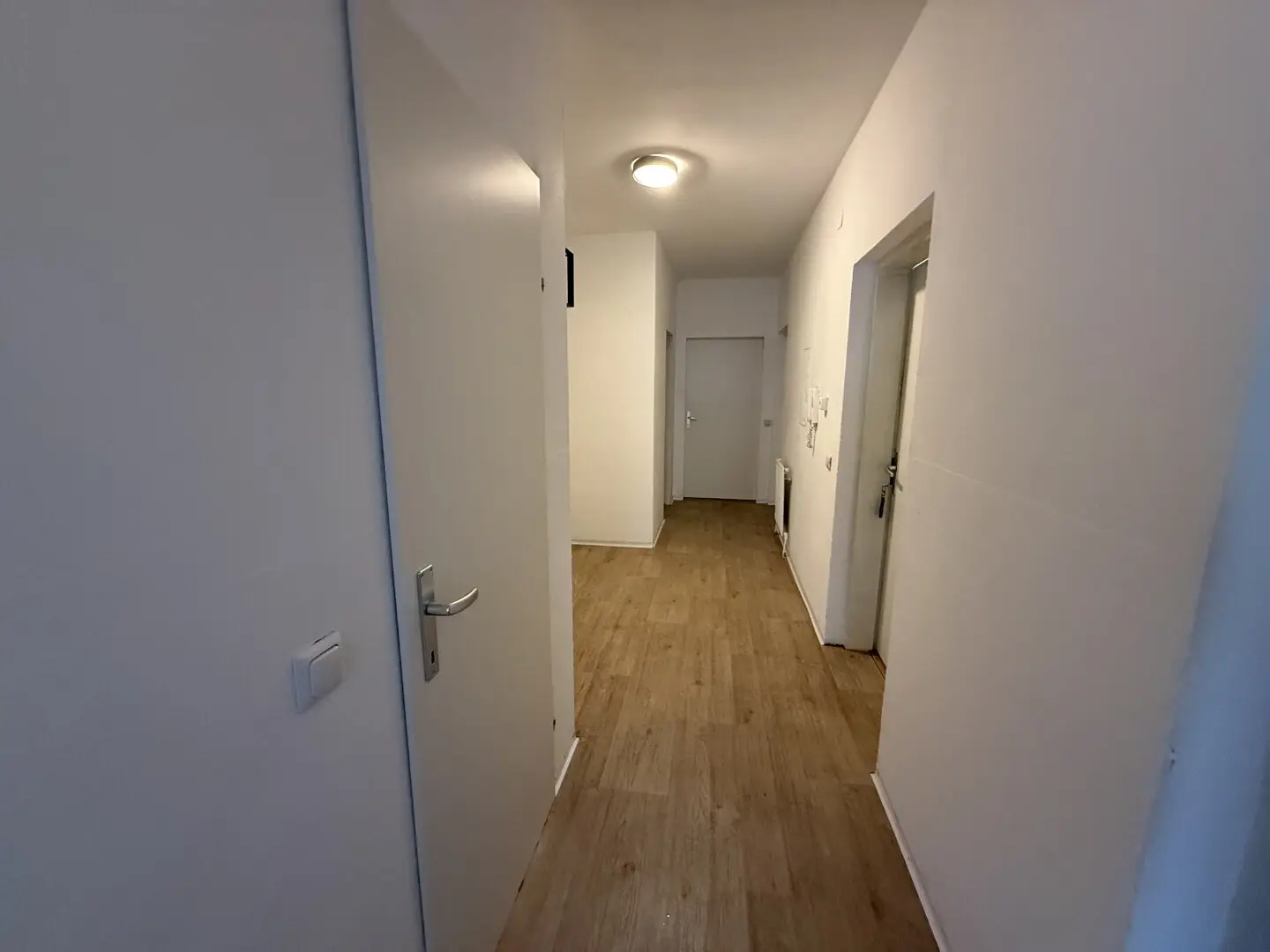 GARTENWOHNUNG 4-Zimmer-Wohnung inkl. Parkplatz