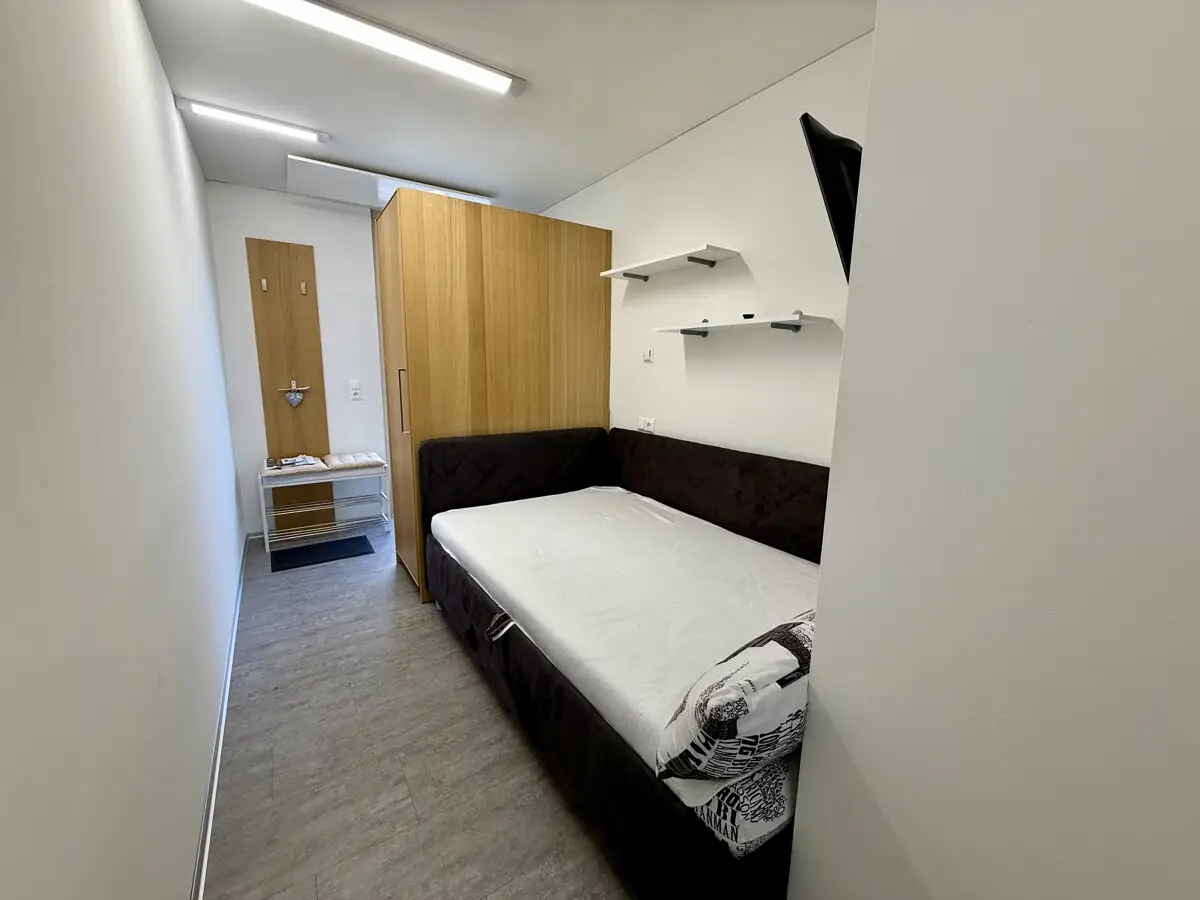 Ruhige Erdgeschosswohnung mit privater Terrasse und Parkplatz