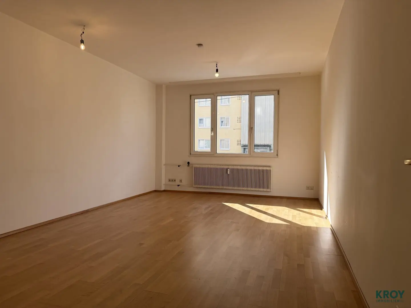 Beautiful 2 room apartment - Near main train station