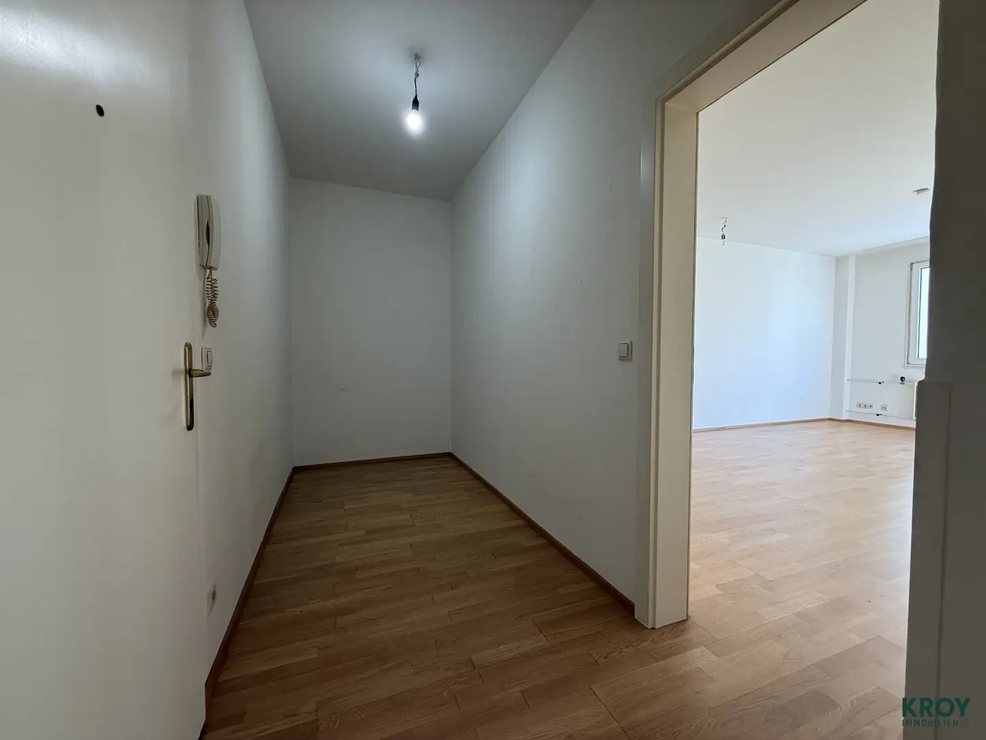 Beautiful 2 room apartment - Near main train station