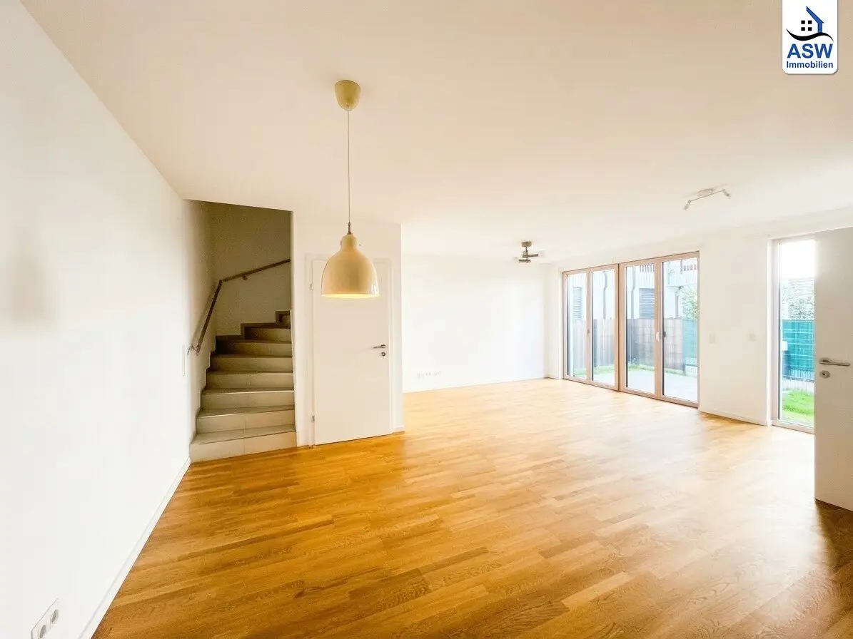 Top - Modern townhouse-style 4-room maisonette apartment spread over 3 floors with garden terrace in Floridsdorf
