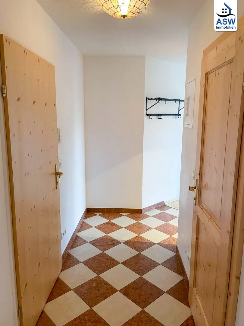 Wunderschöne 2-Zimmerwohnung mit Balkon im Kirchberger Zentrum