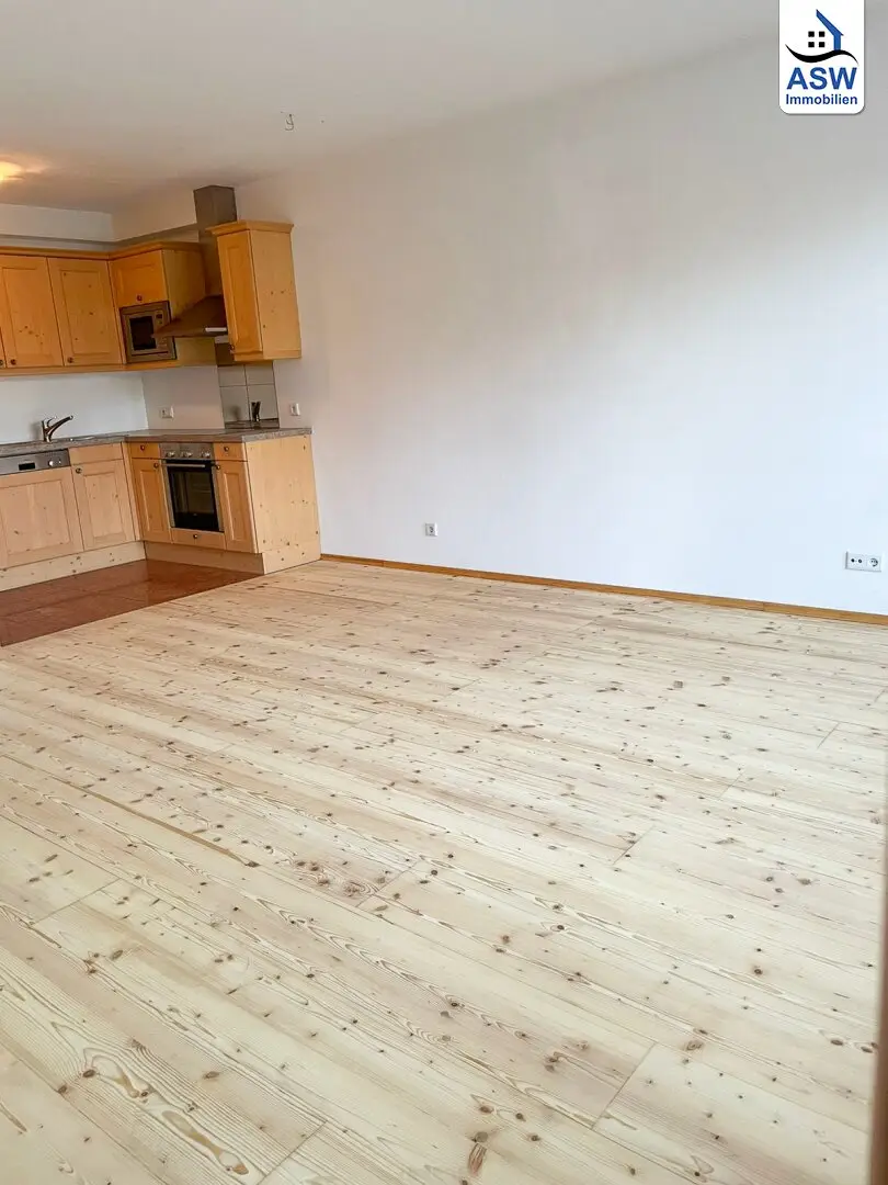 Wunderschöne 2-Zimmerwohnung mit Balkon im Kirchberger Zentrum