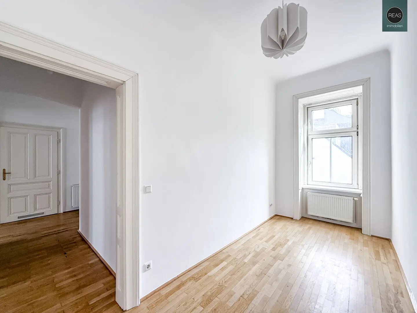 Office: Great property near Rennweg!