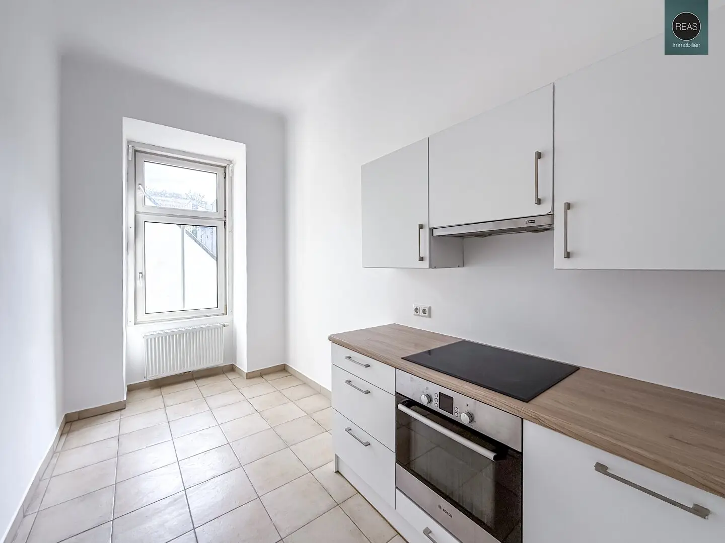 Office: Great property near Rennweg!