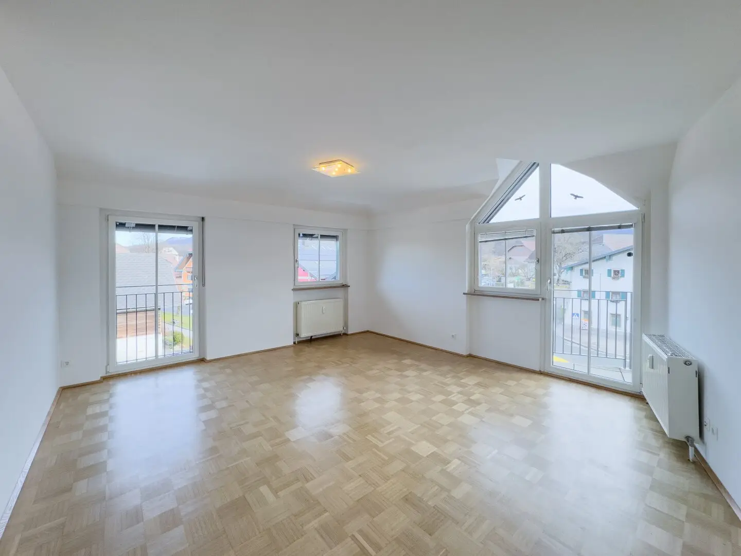 CHARMANTE 2-ZIMMER-WOHNUNG MIT BALKON