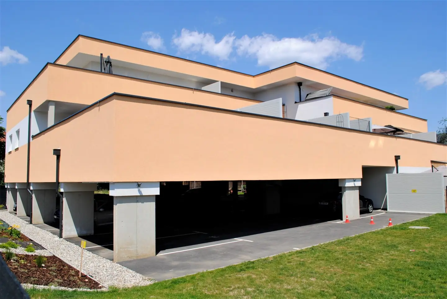 Graz - Gollweg! Barrierefreie sonnige u. ruhige Gartenwohnung 3 Zimmer, Carport!