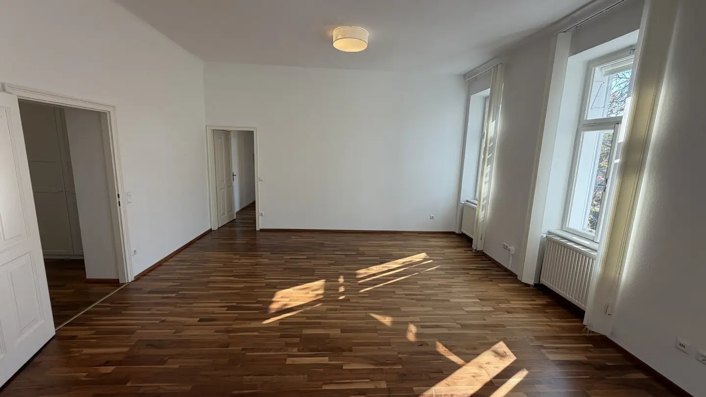 MÖDLING! Moderne 5-Zimmer Wohnung mit GARTEN + TERRASSE + STELLPLATZ in toller Lage!
