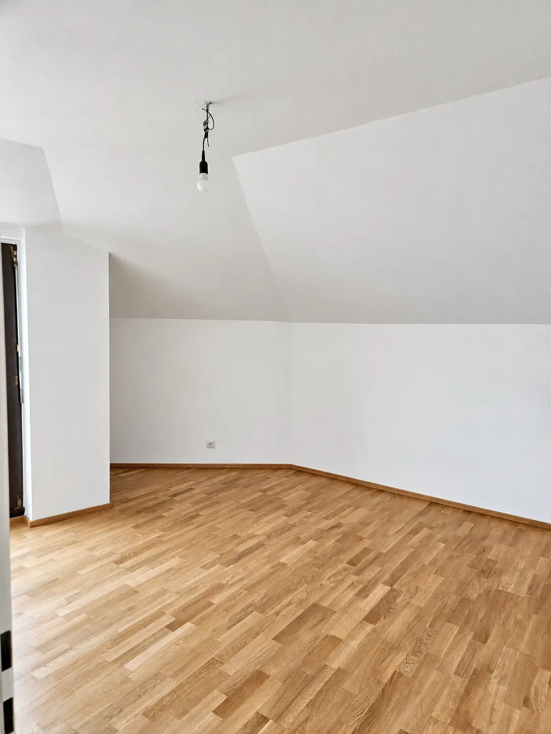 Helle modernisierte Wohnung mit überdachter Terrasse